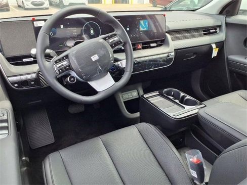 New 2025 Hyundai Ioniq 5 SEL image 8