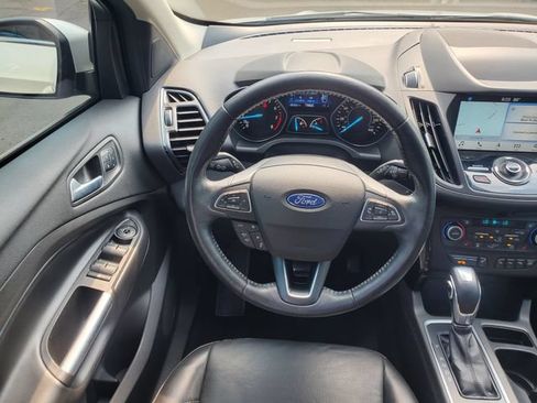 Used 2019 Ford Escape Titanium AWD/4WD image 17
