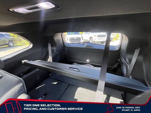 New 2026 GMC Acadia AT4 w/ Super Cruise Package AWD/4WD image 32