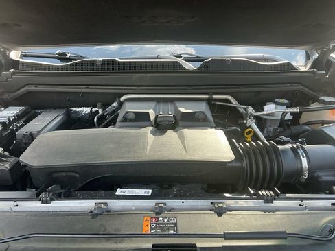 Used 2025 Chevrolet Colorado ZR2 w/ Technology Package AWD/4WD image 25