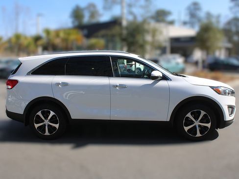 Used 2016 Kia Sorento EX w/ EX Premium Package image 14