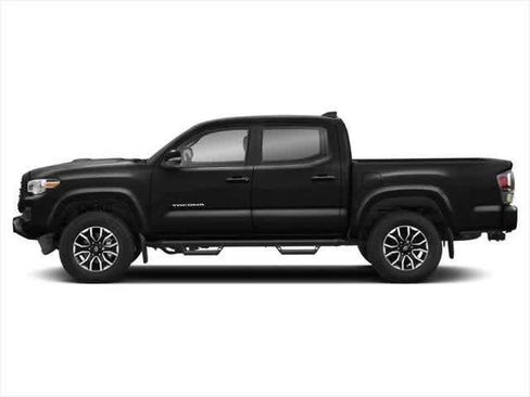 Used 2023 Toyota Tacoma TRD Sport AWD/4WD image 3