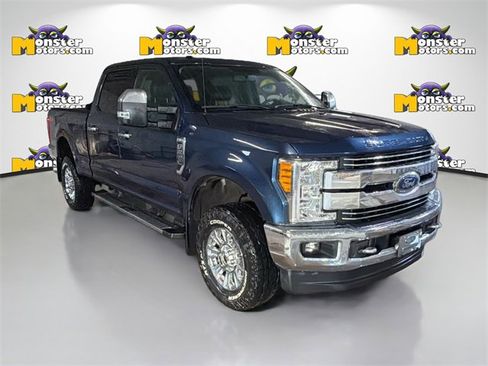 Used 2017 Ford F250 Lariat w/ Chrome Package image 3