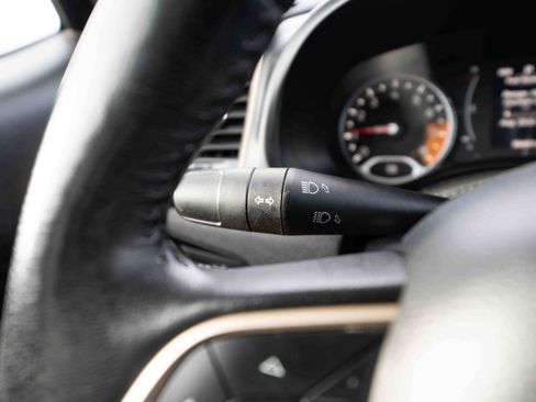 Used 2016 Jeep Renegade 75th Anniversary image 12