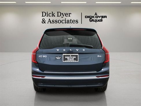 New 2026 Volvo XC90 B6 Plus w/ Protection Package Premier image 3