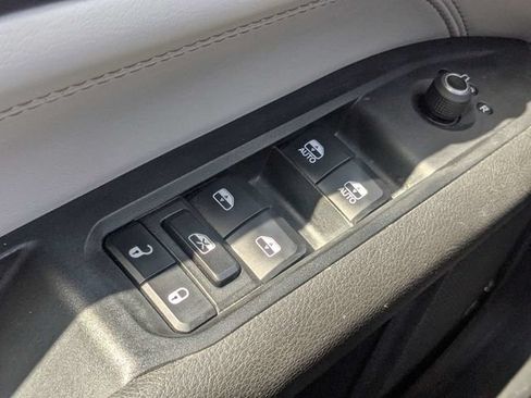 Used 2024 Jeep Compass Limited AWD/4WD image 26