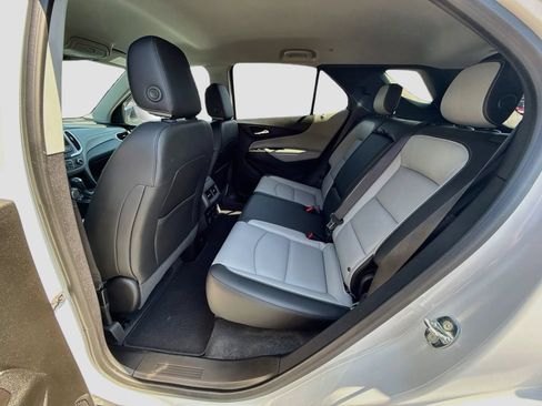 Used 2018 Chevrolet Equinox Premier FWD image 27