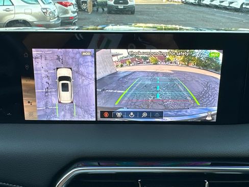 New 2025 Nissan Armada SL w/ Captain's Chari Seat Package image 15