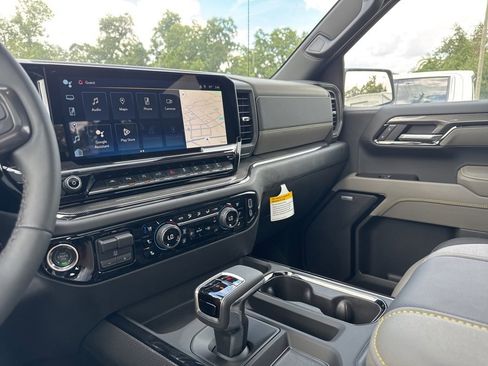 New 2025 Chevrolet Silverado 1500 ZR2 w/ Technology Package image 31