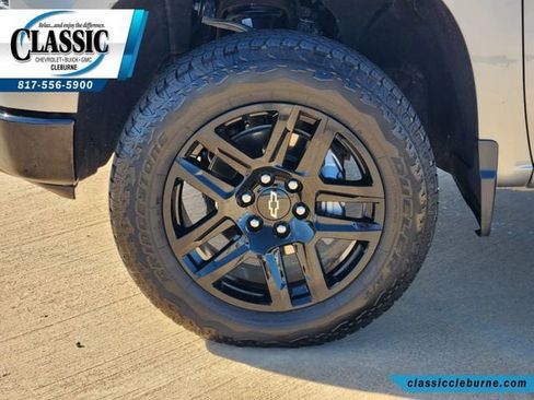 Used 2025 Chevrolet Silverado 1500 LT Trail Boss w/ Convenience Package II image 12