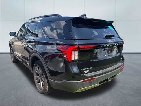 Used 2026 Ford Explorer Active w/ Active Comfort Package AWD/4WD image 2