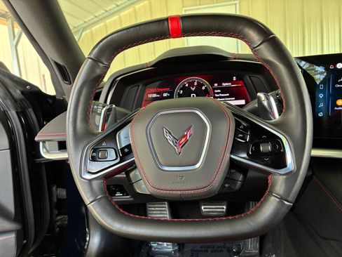 Used 2025 Chevrolet Corvette Stingray Coupe w/ Z51 Performance Package RWD image 16