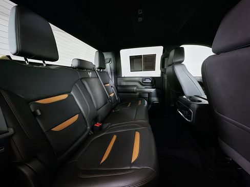 Used 2022 GMC Sierra 2500 AT4 image 11