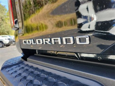 Used 2024 Chevrolet Colorado Z71 w/ Z71 Convenience Package 2 image 8