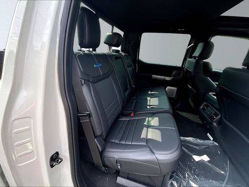 New 2026 Ford F450 Platinum w/ FX4 Off-Road Package AWD/4WD image 10