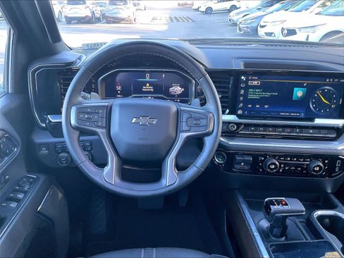 Used 2024 Chevrolet Silverado 1500 High Country w/ Midnight Edition image 8