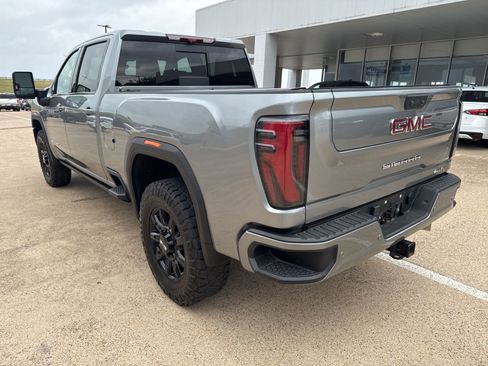 Used 2024 GMC Sierra 2500 AT4 w/ AT4 Premium Plus Package image 5