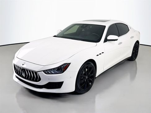 Used 2021 Maserati Ghibli S image 3