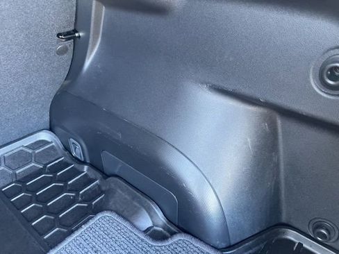 Used 2023 Subaru Crosstrek 2.0i Premium image 13