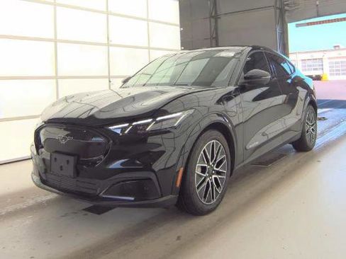 Used 2025 Ford Mustang Mach-E Premium AWD/4WD image 5