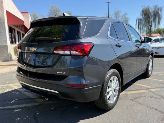 Used 2022 Chevrolet Equinox LT w/ Driver Convenience Package AWD/4WD image 3