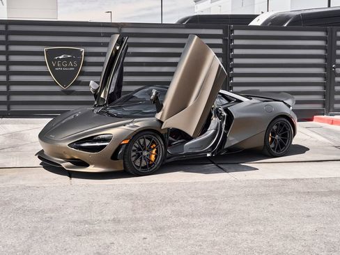 Used 2025 McLaren 750S Spider RWD image 19
