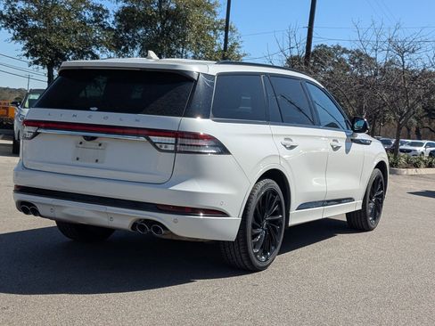 Used 2023 Lincoln Aviator Reserve w/ Equipment Group 201A image 3