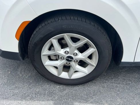 Used 2024 Kia Soul LX w/ Option Group 015 FWD image 16
