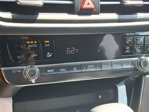 New 2026 Kia Seltos EX w/ EX Sunroof Package image 16