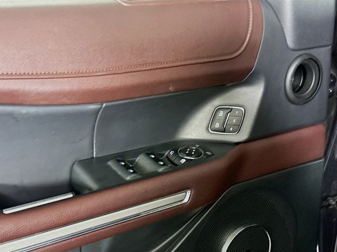 Used 2024 Ford Expedition Limited image 15