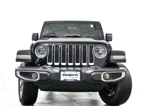 Used 2020 Jeep Wrangler Unlimited Sahara w/ Uconnect 4C Nav & Sound Group AWD/4WD image 3
