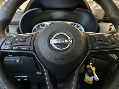 Used 2025 Nissan Versa S w/ S Plus Package image 23