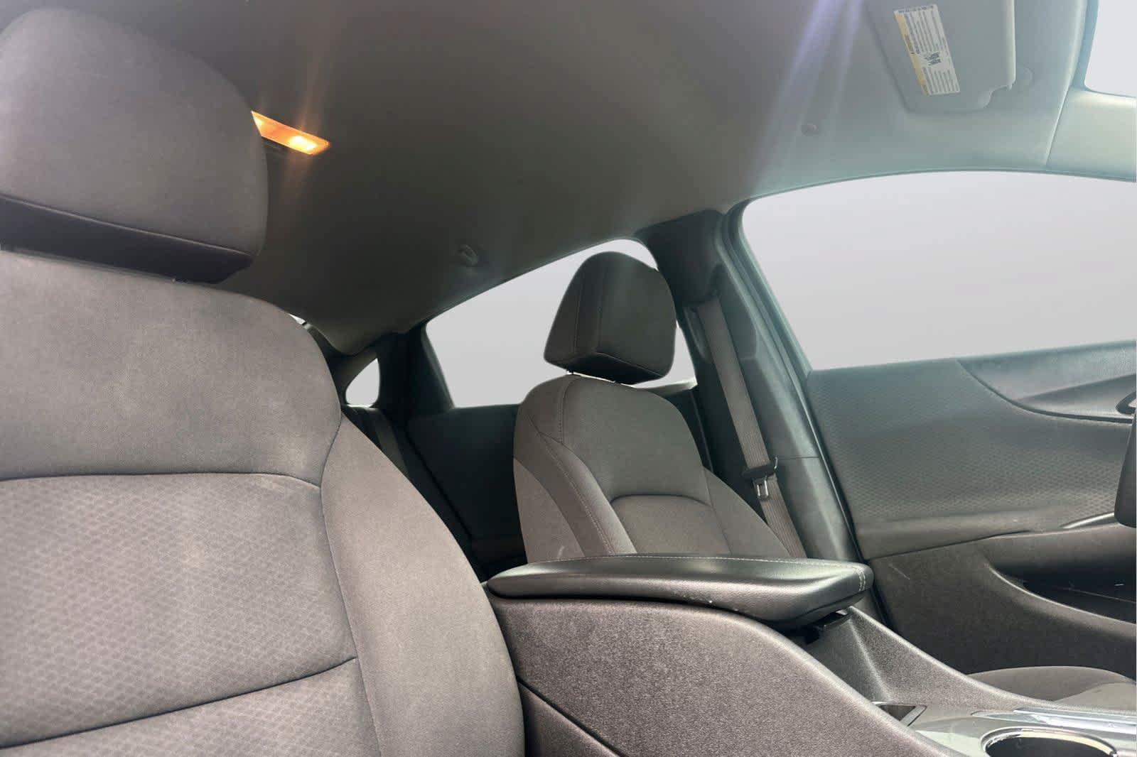 Used 2020 Chevrolet Malibu LT FWD image 17