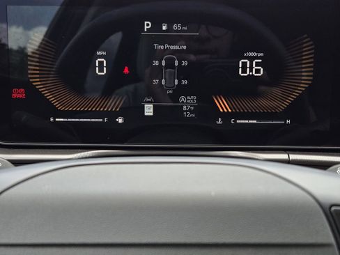 New 2026 Kia Sportage EX FWD image 13