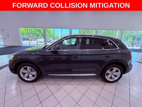 Used 2019 Audi Q5 2.0T Premium w/ Convenience Package AWD/4WD image 4
