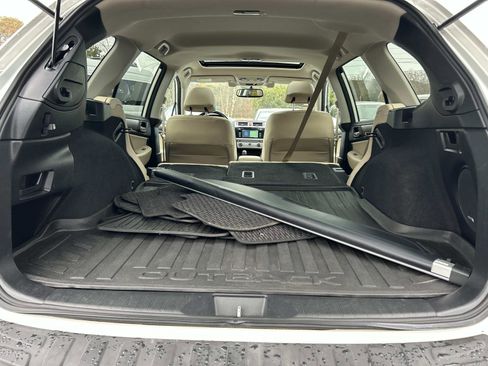 Used 2016 Subaru Outback 2.5i Limited image 15