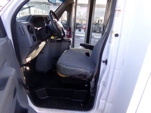 Used 2019 Ford E-450 and Econoline 450 Super Duty w/ Shuttle Bus Prep Package RWD image 13