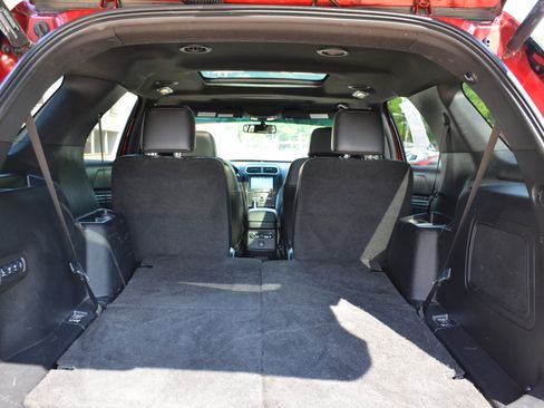 Used 2017 Ford Explorer Sport AWD/4WD image 40