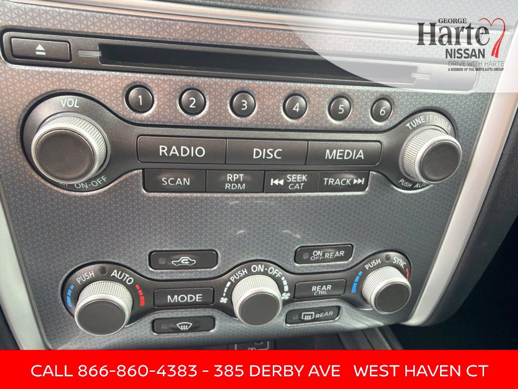 Used 2020 Nissan Pathfinder SL AWD/4WD image 16