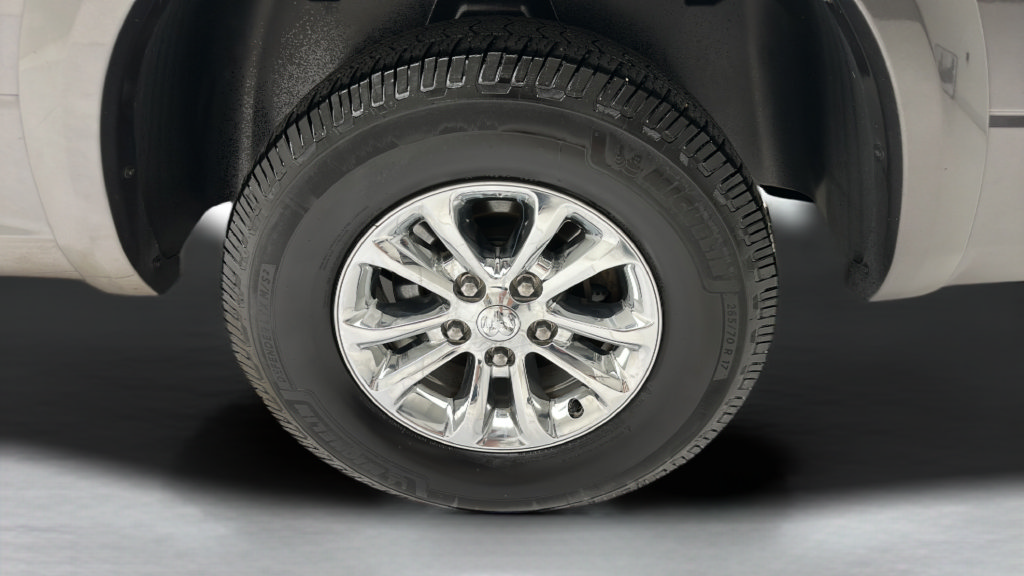 Used 2018 RAM 1500 Laramie w/ Convenience Group AWD/4WD image 10