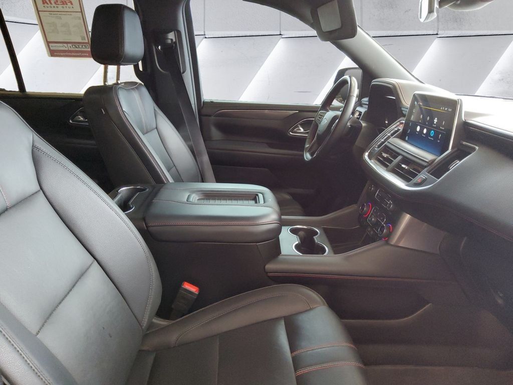 Used 2024 Chevrolet Tahoe RST w/ Luxury Package AWD/4WD image 13