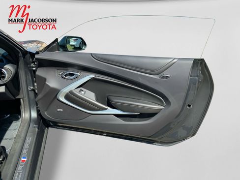 Used 2016 Chevrolet Camaro LT RWD image 28