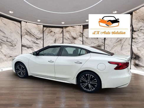 Used 2017 Nissan Maxima 3.5 SV w/ Dynamic Package FWD image 13