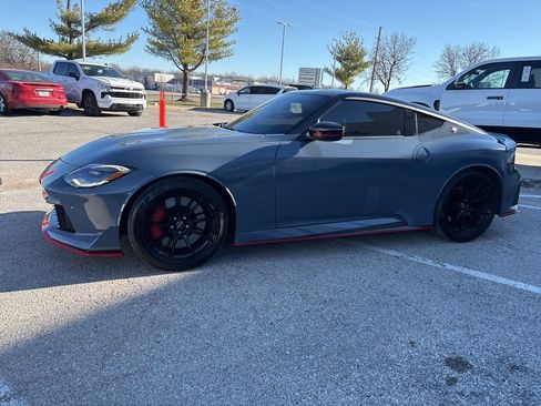 Used 2024 Nissan Z NISMO w/ Floor Mat Package image 12
