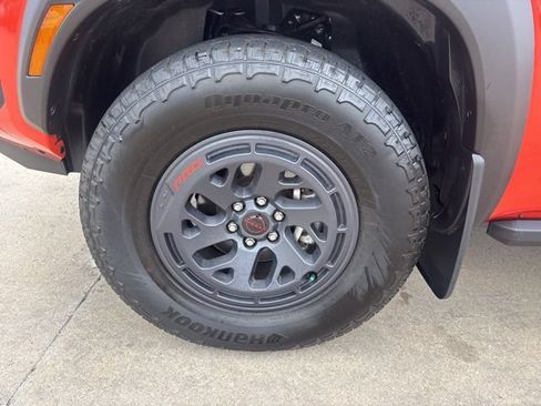Used 2025 Nissan Frontier PRO-4X AWD/4WD image 12