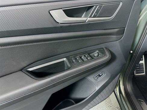 New 2026 Volkswagen Atlas Cross Sport SEL R-Line image 9