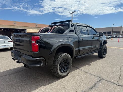 Used 2019 Chevrolet Silverado 1500 LTZ w/ LTZ Plus Package AWD/4WD image 5