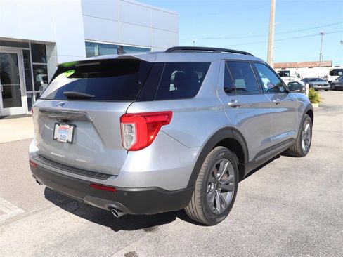 Certified 2022 Ford Explorer XLT w/ Equipment Group 202A image 11