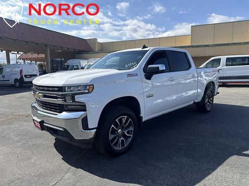 Used 2019 Chevrolet Silverado 1500 LT w/ Texas Edition AWD/4WD image 4