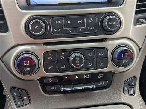 Used 2020 GMC Yukon XL Denali w/ Denali Premium Package image 8